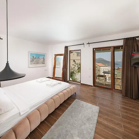 Seftali Seaview 4 Beds Villa
